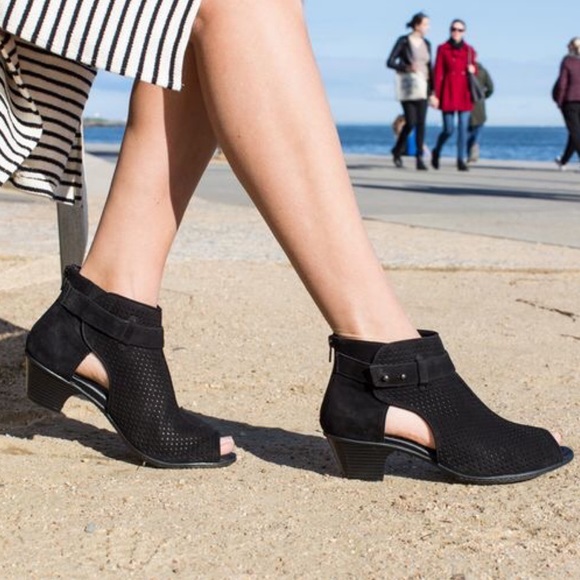 earth intrepid bootie